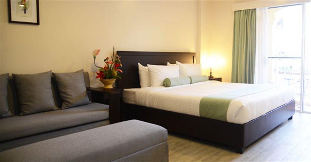 Subic Coco Hotel Olongapo Exterior foto