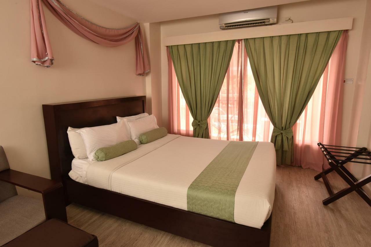 Subic Coco Hotel Olongapo Exterior foto